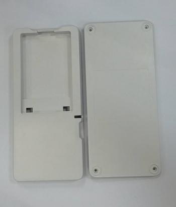 Medical device battery holder